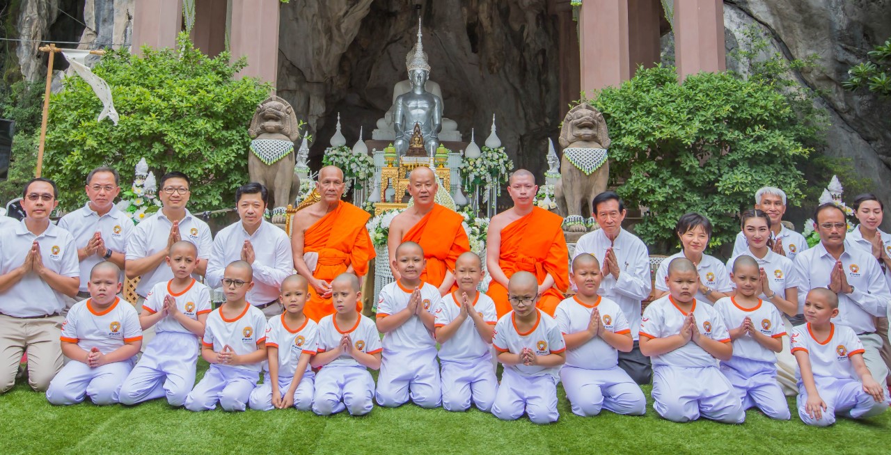 “รัก-รอ-พอ-ให้” สามเณร ปลูกปัญญาธรรม ปี 5