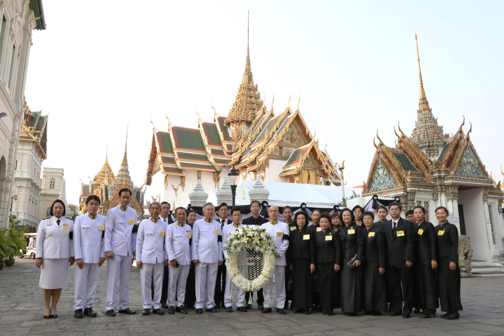 Photo-ธนชาตเป็นเจ้าภาพพิธีธรรมสวดอภิธรรมพระบรมศพ